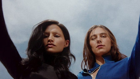 Adidas Originals x Miaou: Feminen Gücün ve Vintage Motorsporlarının Yeni Yorumu