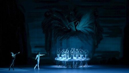 Bolşoy Tiyatrosu İstanbul’da: Romeo ve Juliet & Kuğu Gölü Sahnede