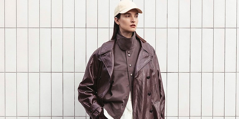 Bu Dönemin Öne Çıkan Dış Giysi Trendi: Funnel-Neck Ceketler