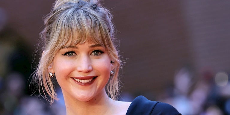 Jonathan Anderson’ın Birinci Dior Koleksiyonu, Jennifer Lawrence’la Kırmızı Halıda