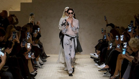 Milano Moda Haftası: Emporio Armani İlkbahar/Yaz 2026