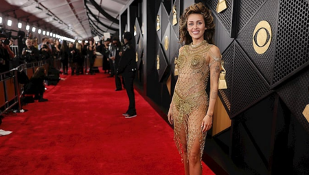 Miley Cyrus’ın Kırmızı Halı Evrimi: 2025’te Güçlü Bir Tarz Dönüşümü