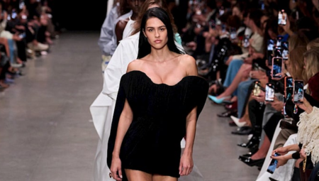 Paris Moda Haftası: Stella McCartney İlkbahar/Yaz 2026