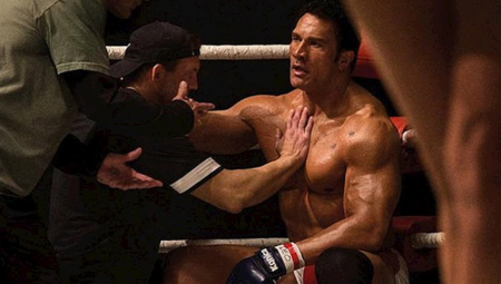 “The Smashing Machine” Venedik’te Ayakta Alkışlandı: Dwayne Johnson’dan Güce ve Kırılganlığa Dair Derin Bir Öykü