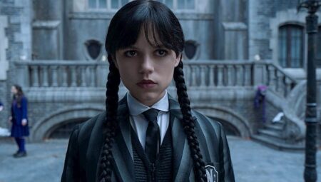 “Wednesday” Tesiri: Gotik Glam Makyajı Yaz Aylarına Uyarlamak