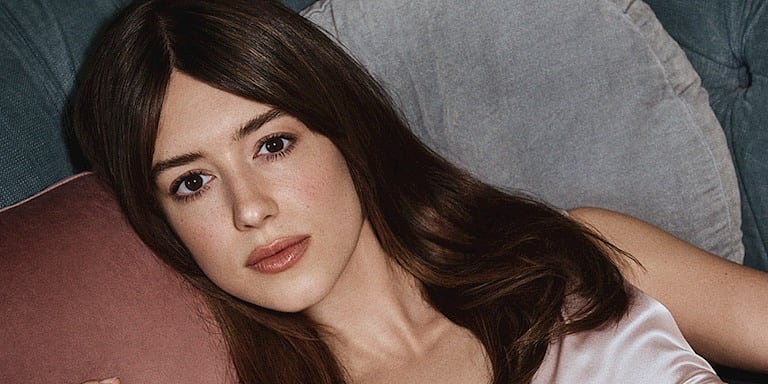 Daisy Edgar Jones Artık Estée Lauder’ın Yeni Küresel Marka Elçisi