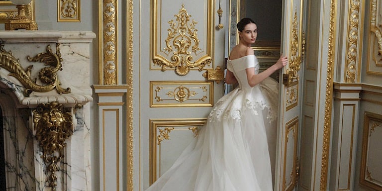 Elie Saab’ın Gelinlikleri Yaşayan Tablolardan Esinleniyor