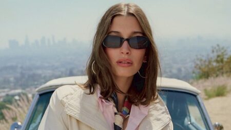 Hailey Bieber Bize Tarzı Konusunda İpuçları Veriyor