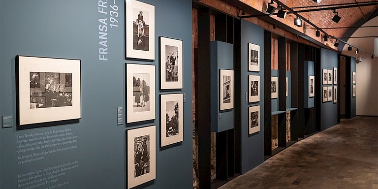 Orta Güler Müzesi’nde Robert Capa: “Gerçek En Yeterli Fotoğraftır” Standı İstanbul’da