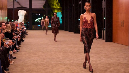 Paris Moda Haftası: Saint Laurent Sonbahar/Kış 2026