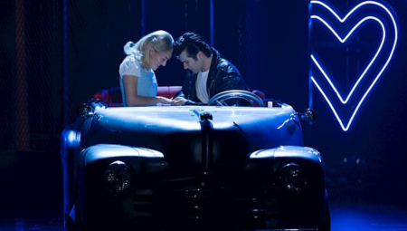 Rock’n’Roll, Aşk ve Nostalji: “Grease” Müzikali İstanbul’a Geliyor